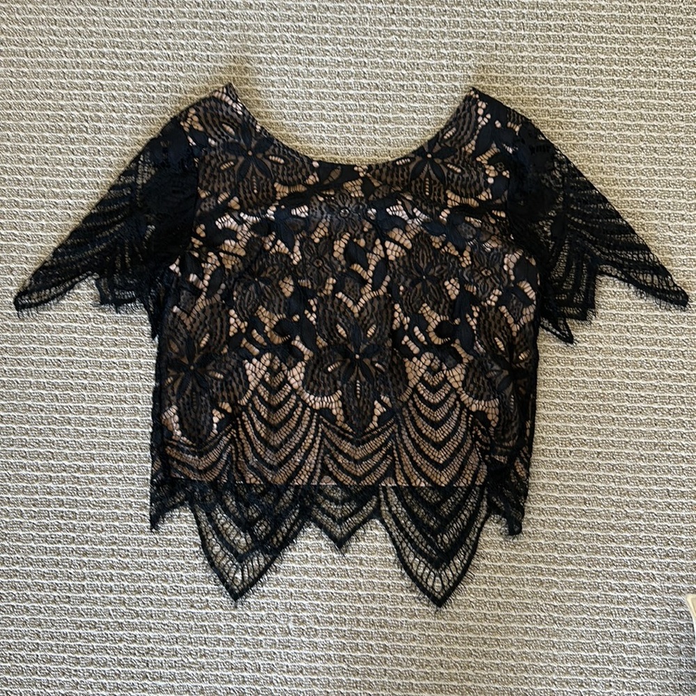 Lace top - Picture 3 of 3